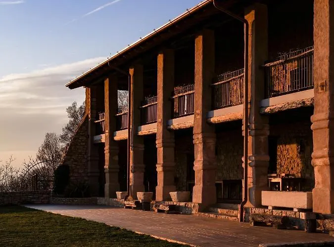 Agriturismo Cascina Margherita فندق *